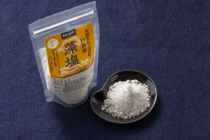 画像1: 日本海藻塩（もしお） 焼灰仕立て 120g