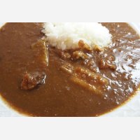 白ネギと牛スジのスパイシーカレー（レトルト）
